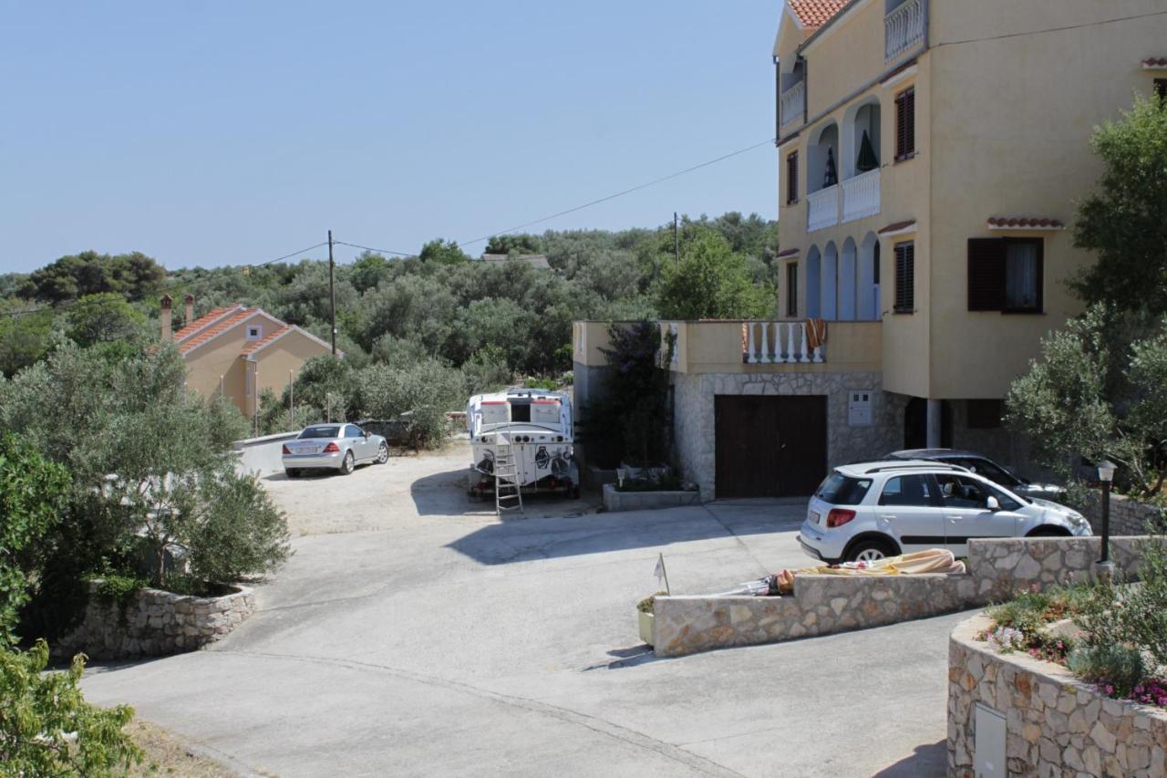 Apartments With A Parking Space Sali, Dugi Otok - 8152 Extérieur photo